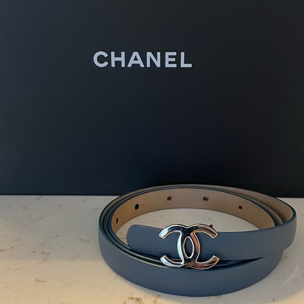 CHANEL SKINNY BELT